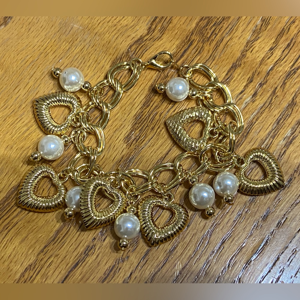 Lady Remington Bracelet W/ Chains, Hearts, & Pearl-Like Beads (1 More Available)